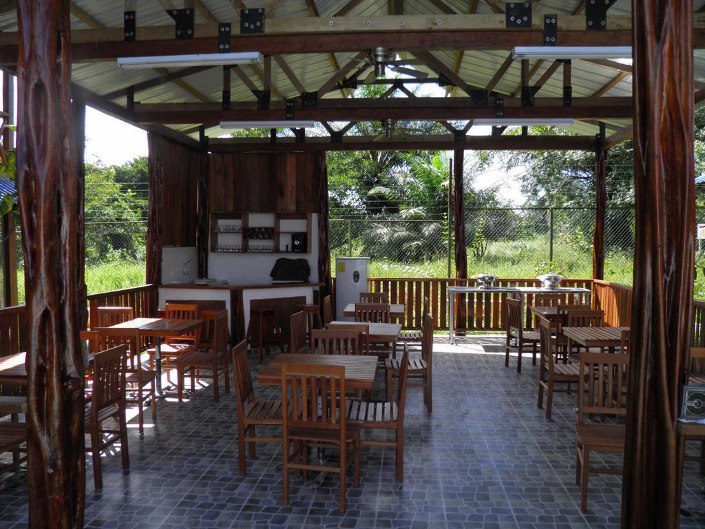 Hotel Utueane Leticia Exterior photo